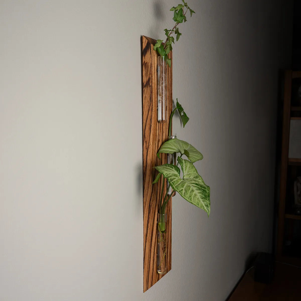 Propagation Vase – Tangled Up In Blue