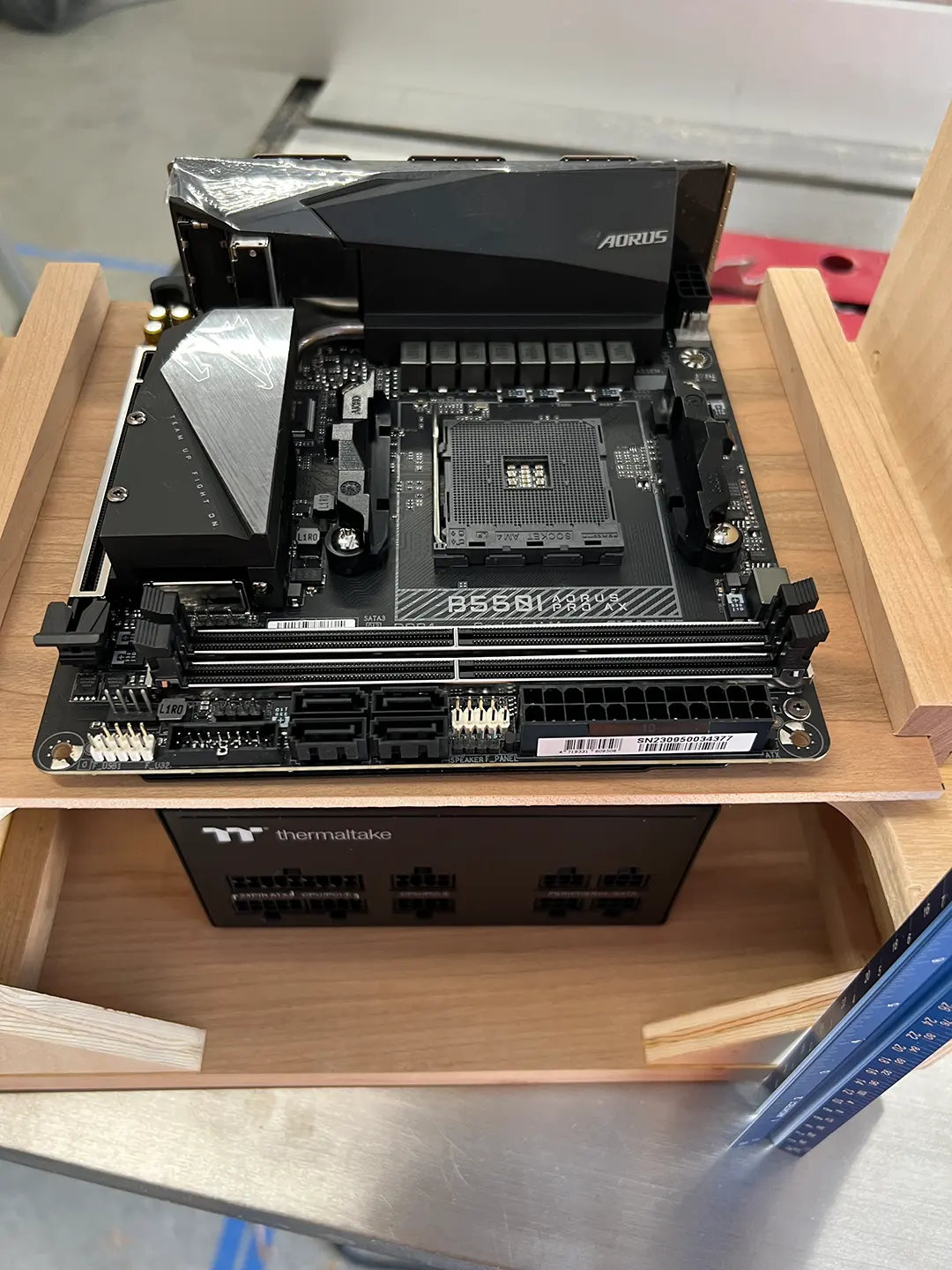 Wooden PC Case Zenith 811 reproduction
